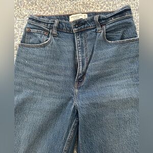 Abercrombie & Fitch The 90’s Straight Ultra High Rise